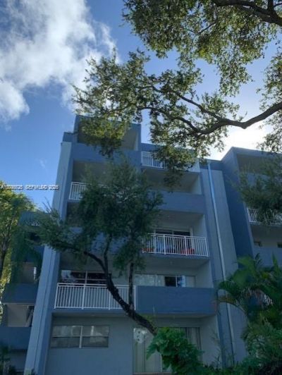 Please Call For Address, Unit D422, Miami, FL 33172 Photo