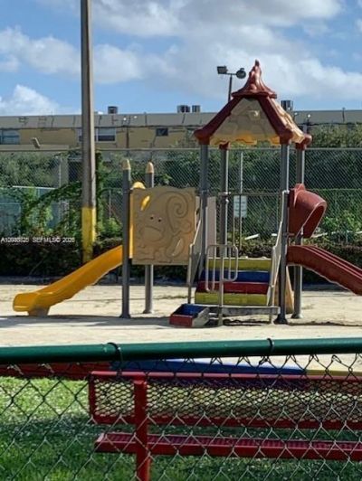 Please Call For Address, Unit D422, Miami, FL 33172 Photo