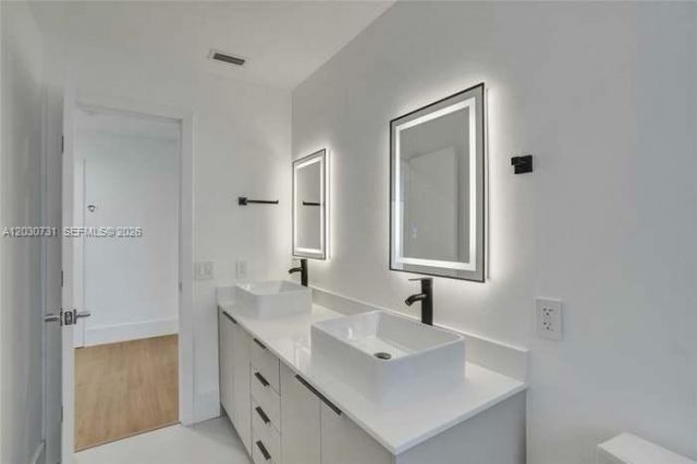 852 Heritage Dr , Weston, FL 33326 Photo