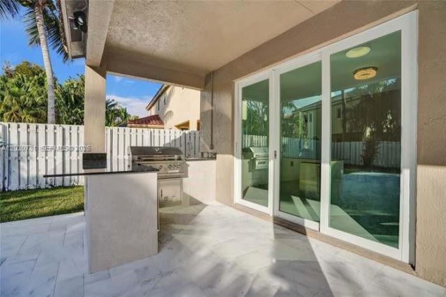 852 Heritage Dr , Weston, FL 33326 Photo