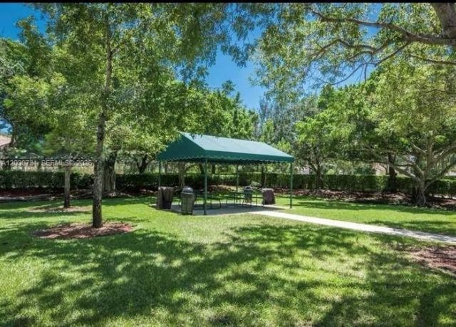 852 Heritage Dr , Weston, FL 33326 Photo
