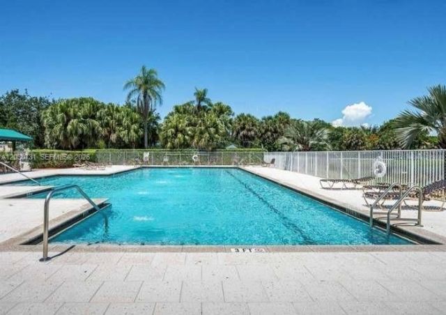 852 Heritage Dr , Weston, FL 33326 Photo