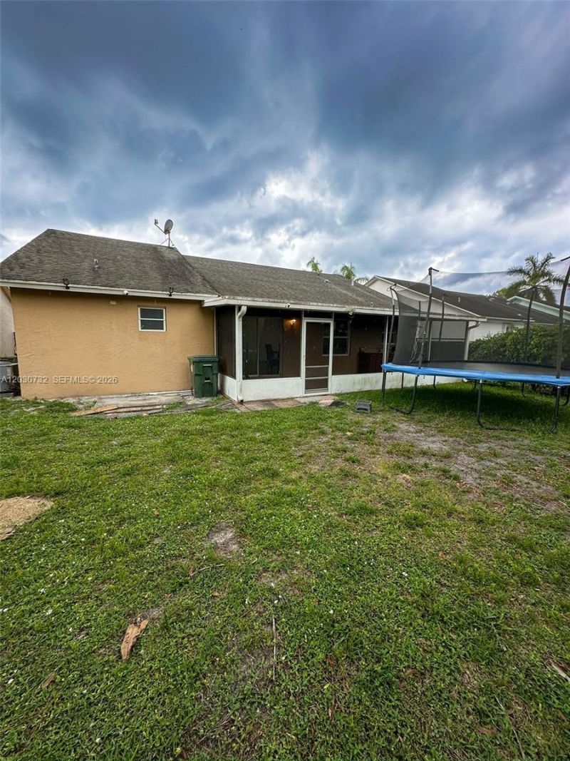 1010 Salmon Isle , Greenacres, FL 33413 Photo