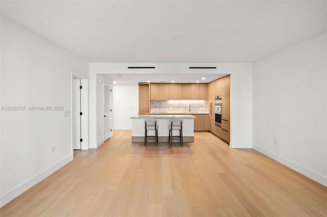 1176 97th Street, Unit 302, Bay Harbor Islands, FL 33154 Photo