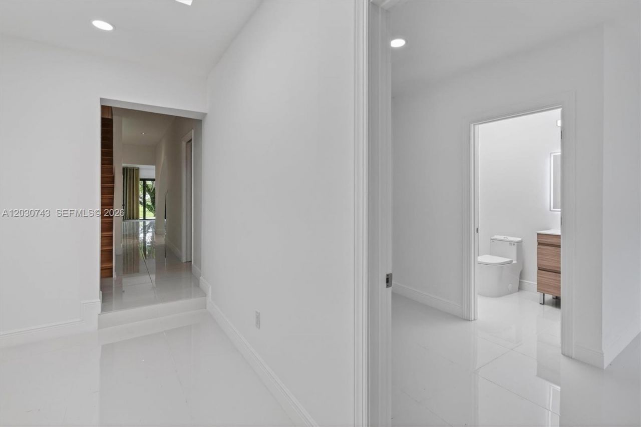 8875 SW 62nd Ter , Unit 10-D, Miami, FL 33173 Photo