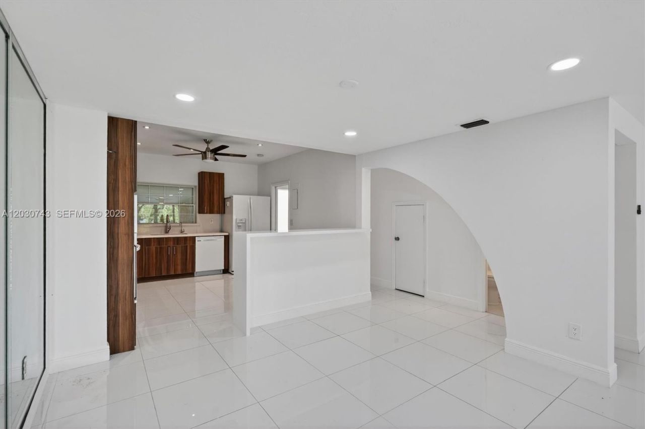 8875 SW 62nd Ter , Unit 10-D, Miami, FL 33173 Photo