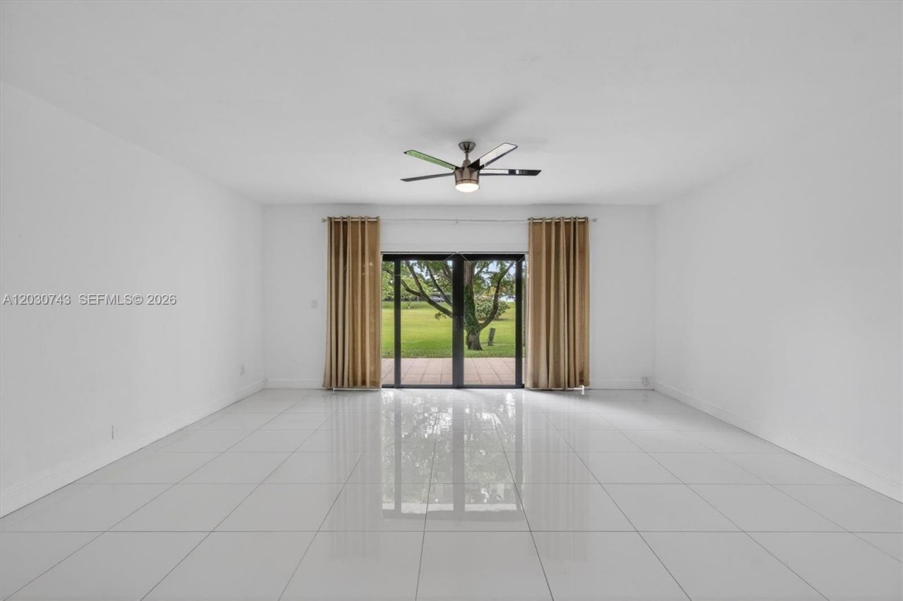 8875 SW 62nd Ter , Unit 10-D, Miami, FL 33173 Photo