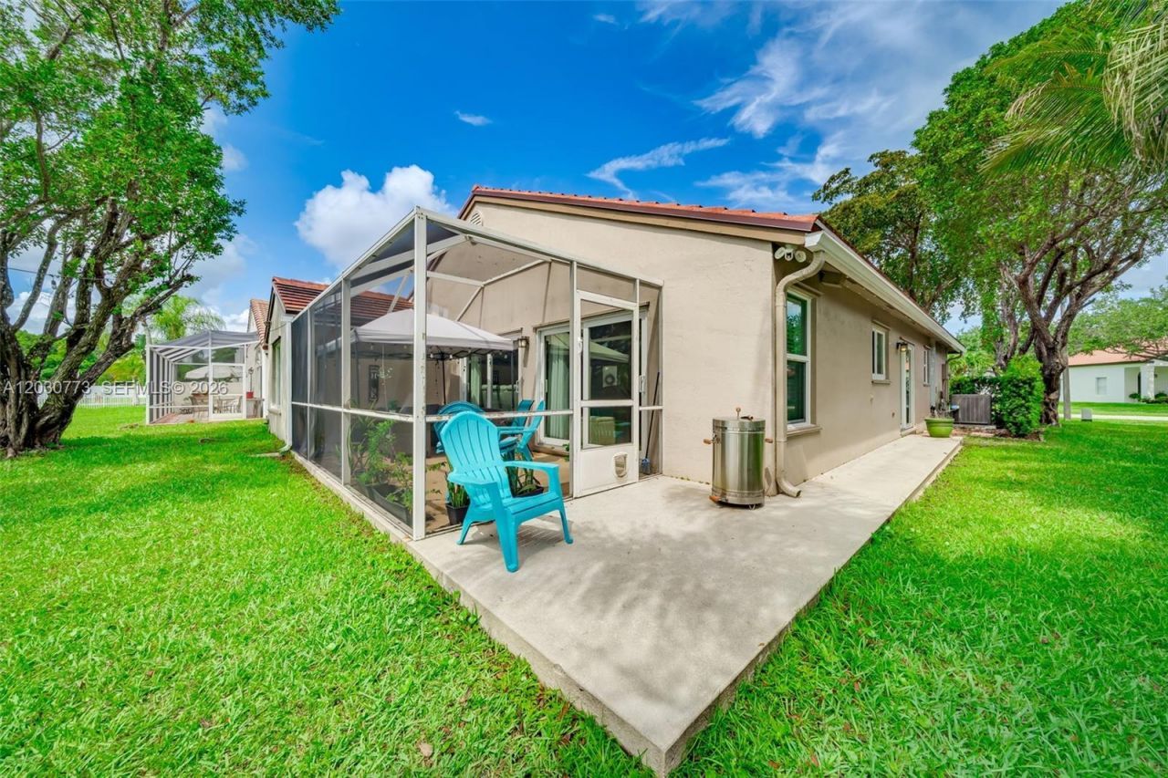 1901 NW 180th Way , Pembroke Pines, FL 33029 Photo