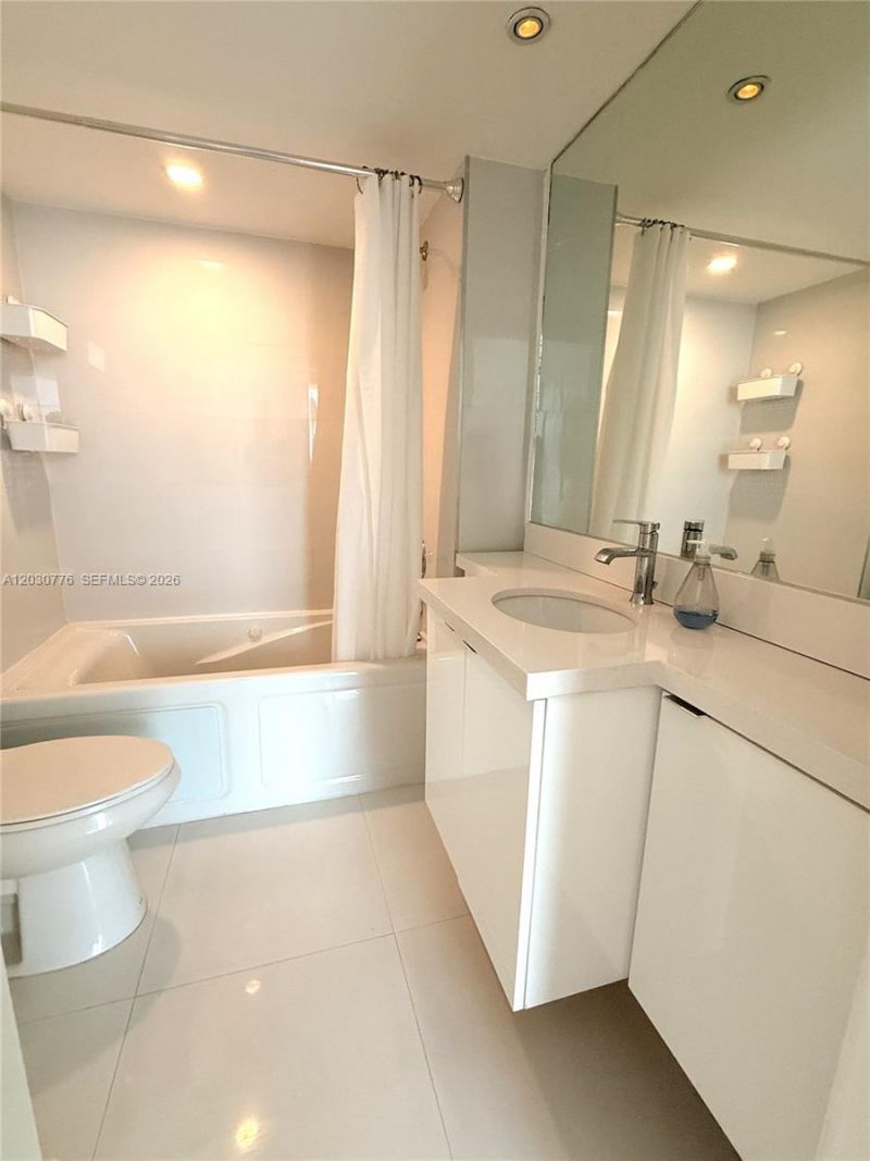 200 SE 15th Rd , Unit 6A, Miami, FL 33129 Photo
