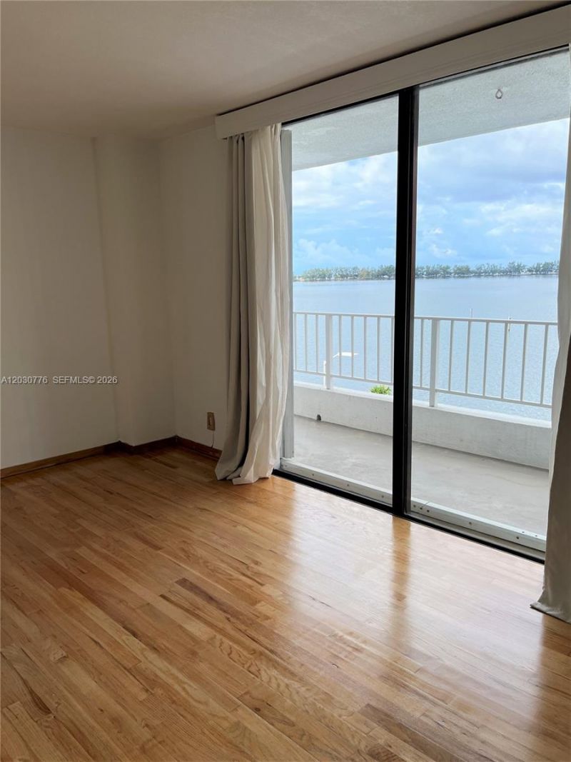 200 SE 15th Rd , Unit 6A, Miami, FL 33129 Photo
