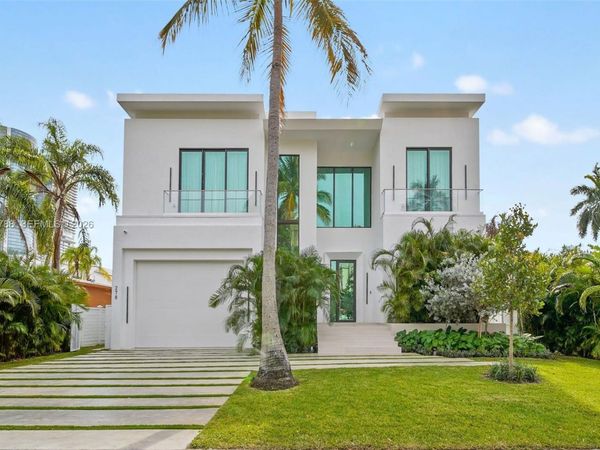 278 190th St , Sunny Isles Beach, FL 33160