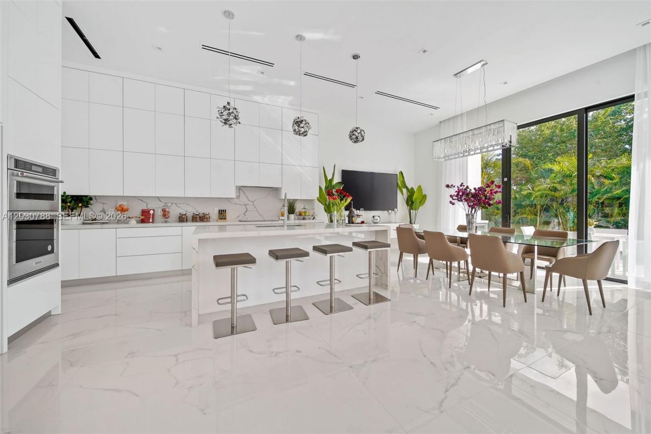 278 190th St, Sunny Isles Beach, FL 33160 Photo