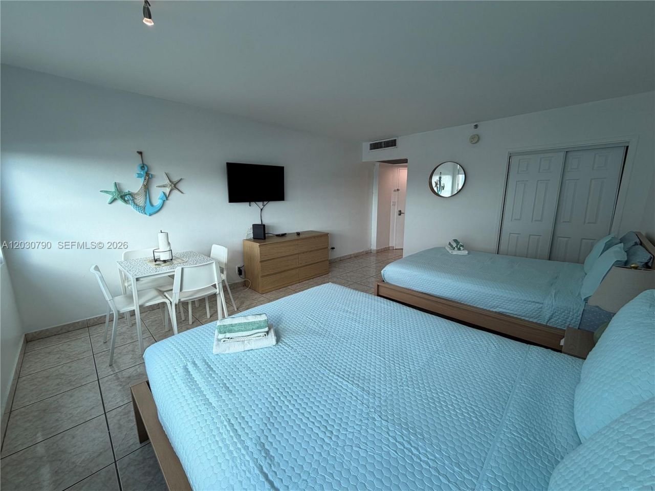 5445 Collins Ave , Unit 1506, Miami Beach, FL 33140 Photo
