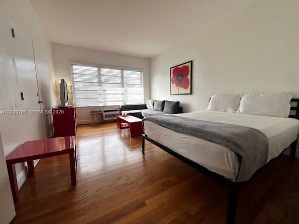 601 7th St, Unit 4, Miami Beach, FL 33139