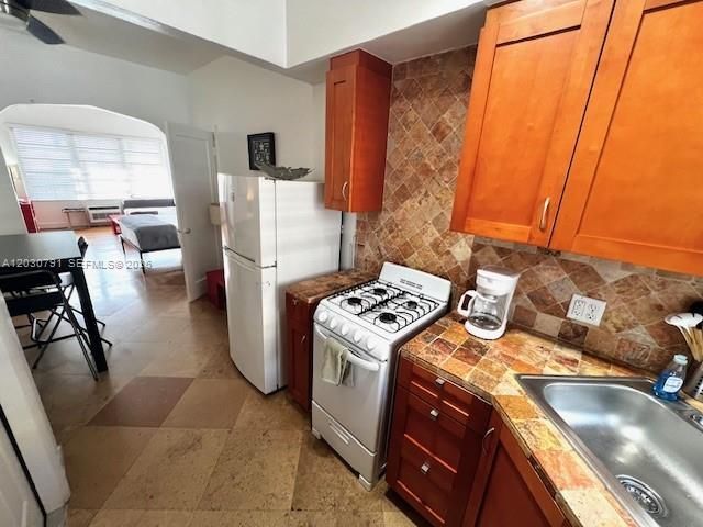 601 7th St, Unit 4, Miami Beach, FL 33139 Photo