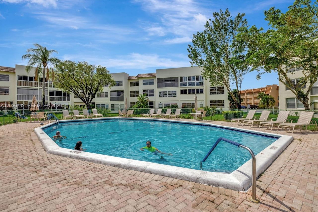 6800 Royal Palm Blvd , Unit 302F, Margate, FL 33063 Photo
