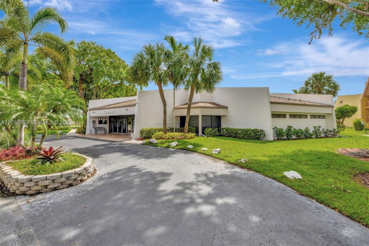 6800 Royal Palm Blvd , Unit 302F, Margate, FL 33063 Photo