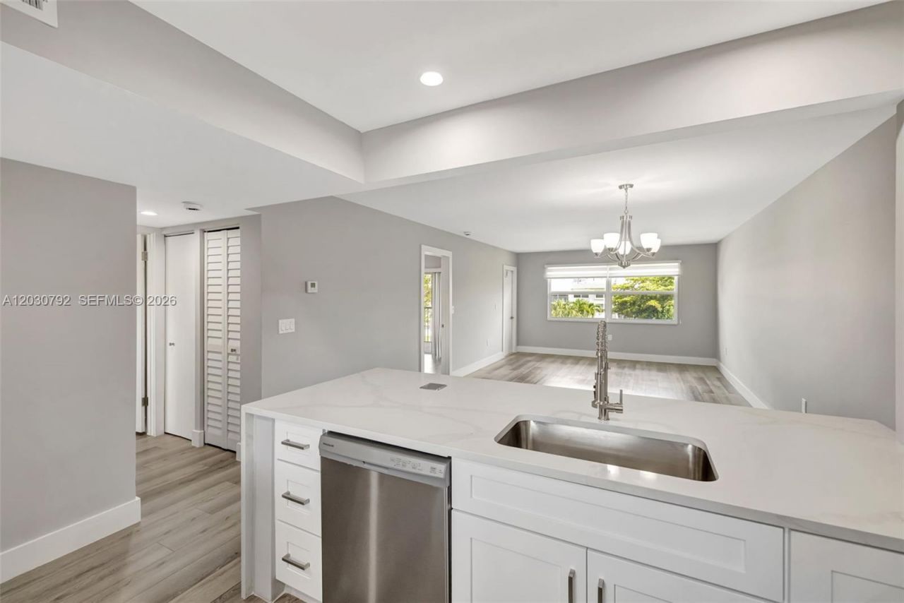 6800 Royal Palm Blvd , Unit 302F, Margate, FL 33063 Photo