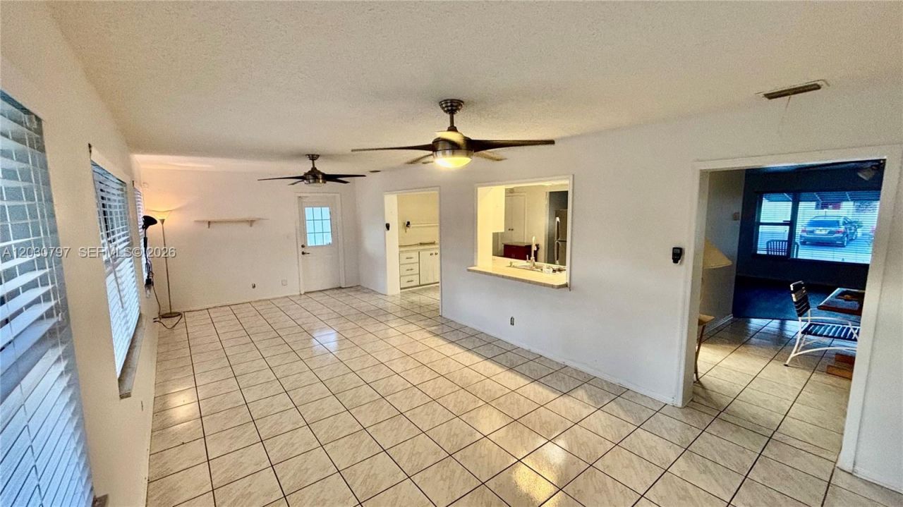 4805 NW 49th Rd , Tamarac, FL 33319 Photo