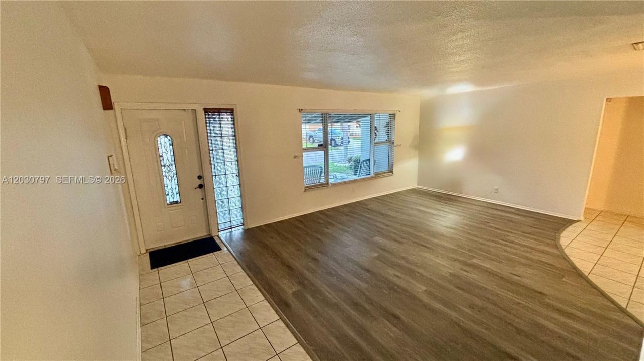 4805 NW 49th Rd , Tamarac, FL 33319 Photo