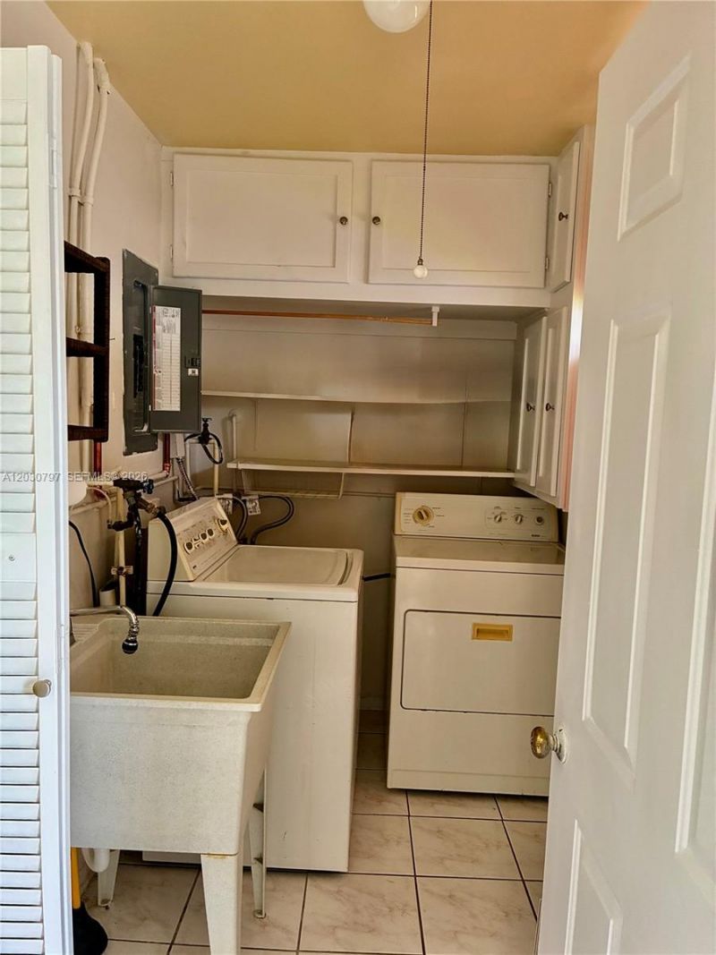 4805 NW 49th Rd , Tamarac, FL 33319 Photo