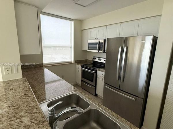 19501 W Country Club Dr , Unit 809, Aventura, FL 33180