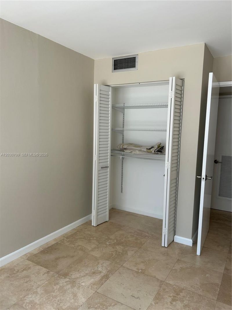 600 NE 36th St, Unit 417, Miami, FL 33137 Photo