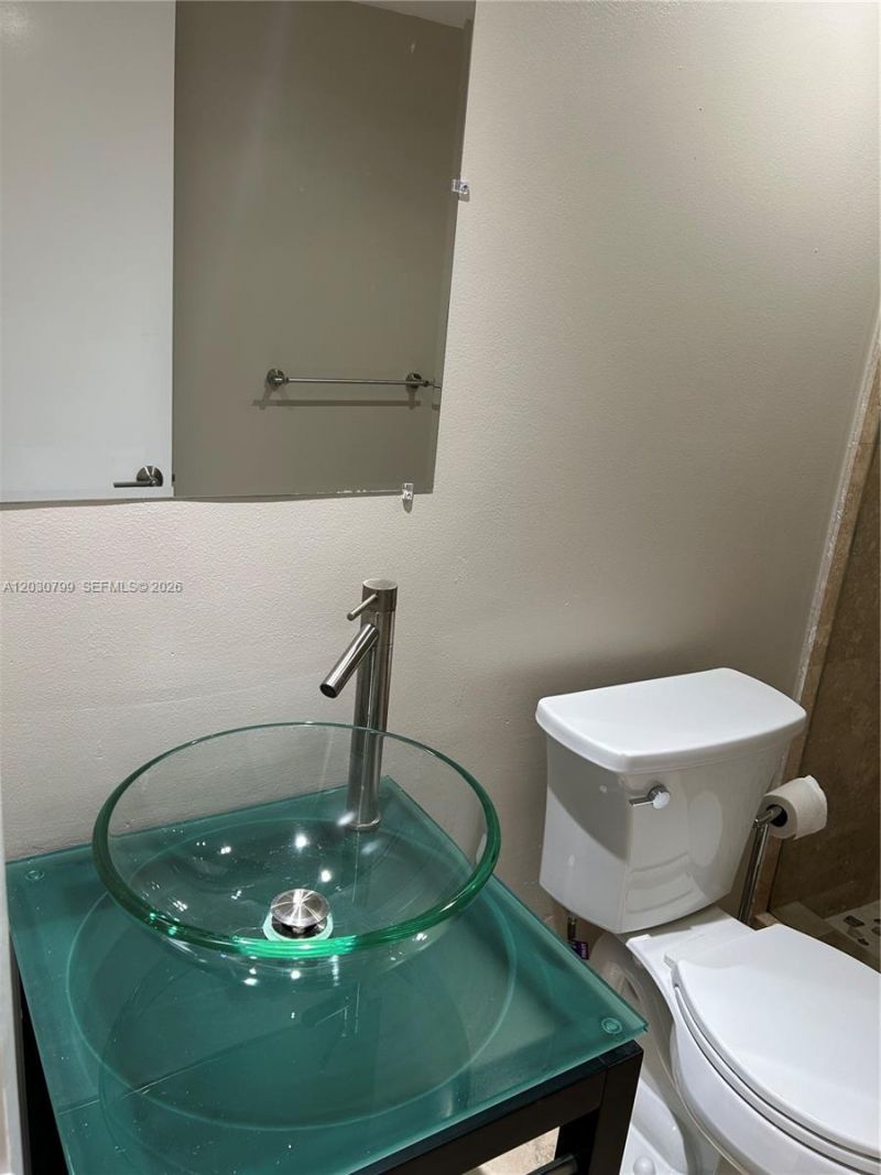 600 NE 36th St, Unit 417, Miami, FL 33137 Photo