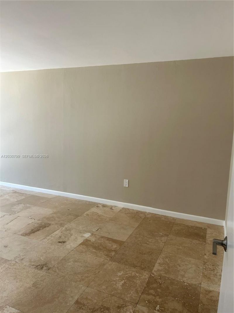 600 NE 36th St, Unit 417, Miami, FL 33137 Photo