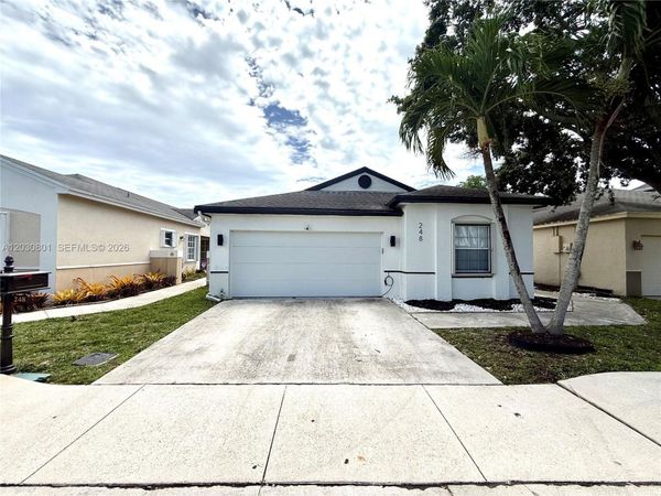 248 W Riverbend Dr, Sunrise, FL 33326