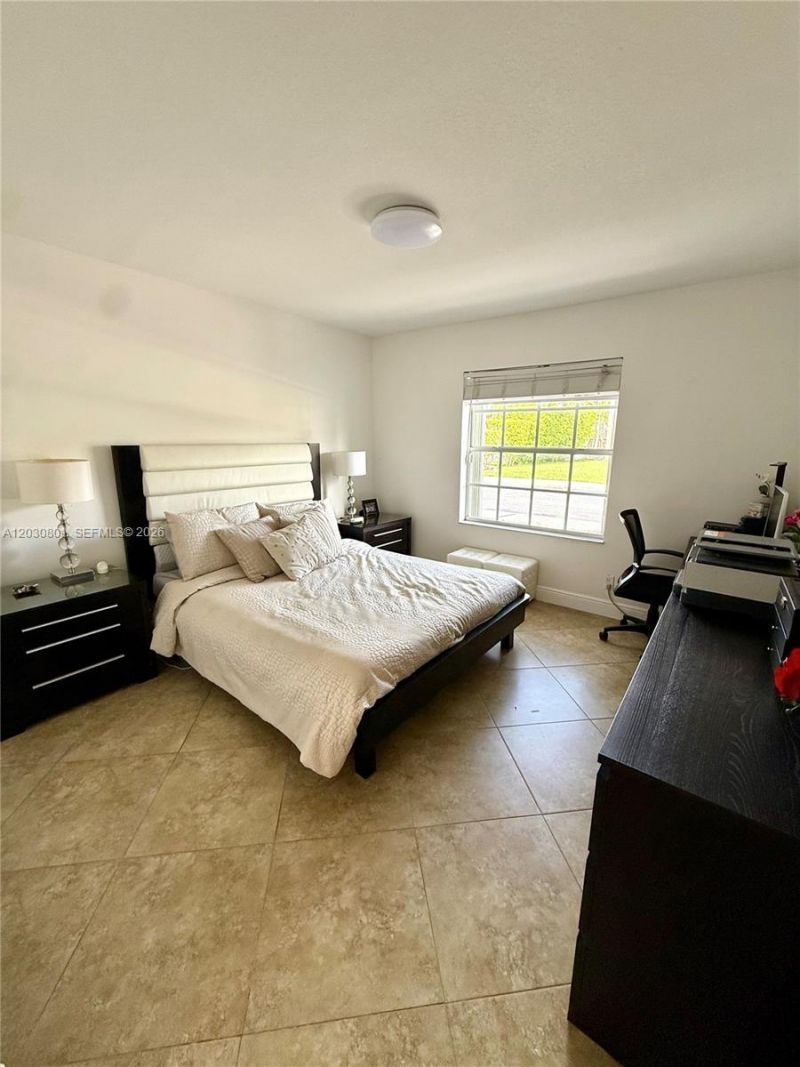248 W Riverbend Dr , Sunrise, FL 33326 Photo