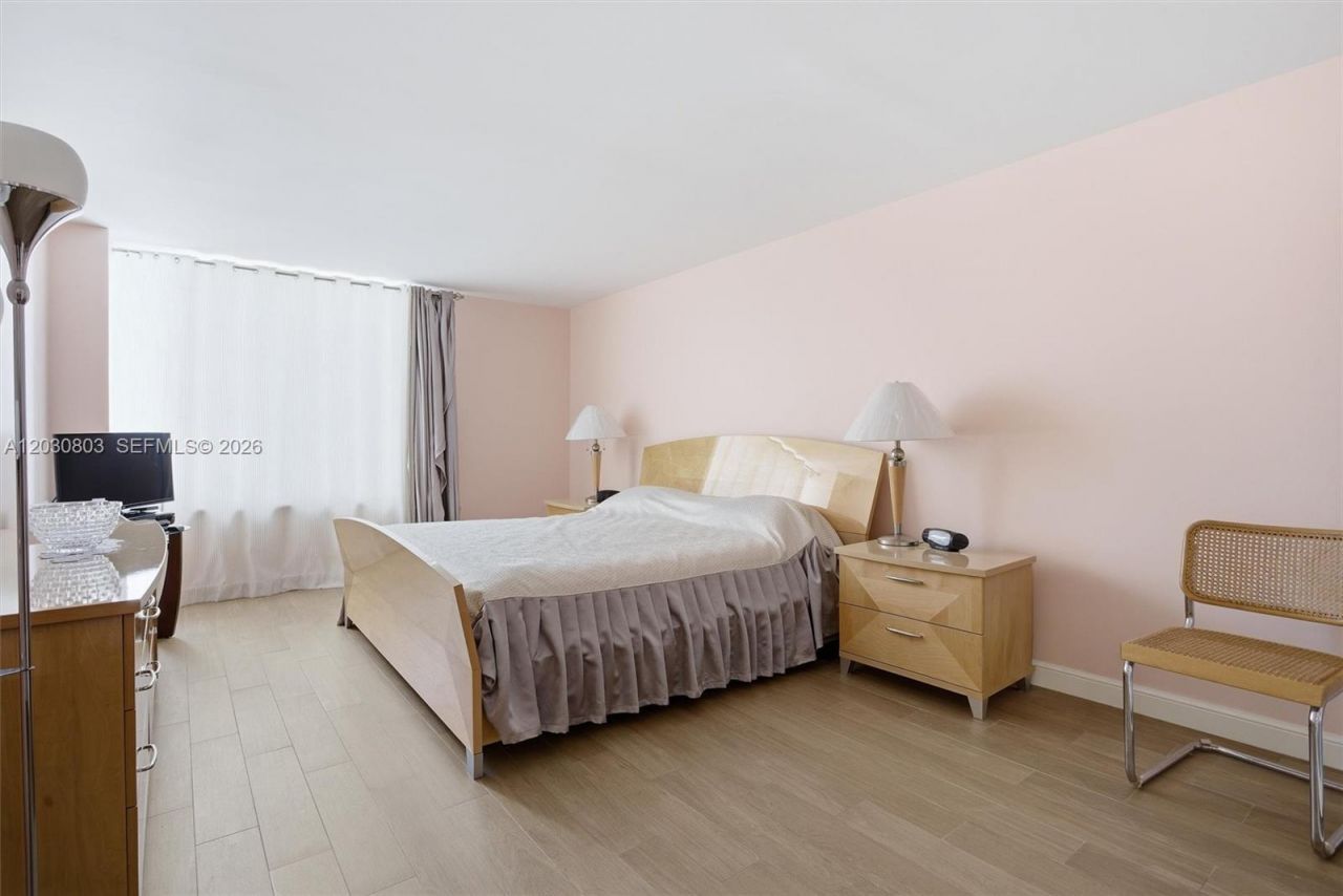 231 174th St , Unit 901, Sunny Isles Beach, FL 33160 Photo