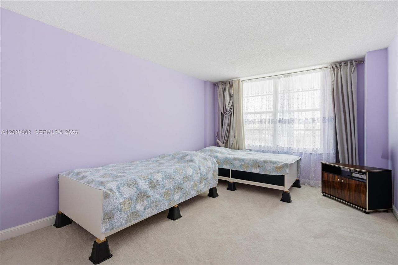 231 174th St , Unit 901, Sunny Isles Beach, FL 33160 Photo