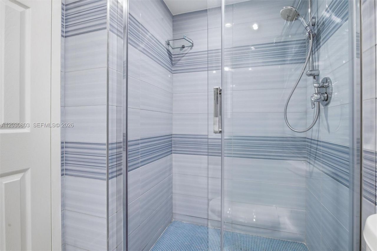 231 174th St , Unit 901, Sunny Isles Beach, FL 33160 Photo