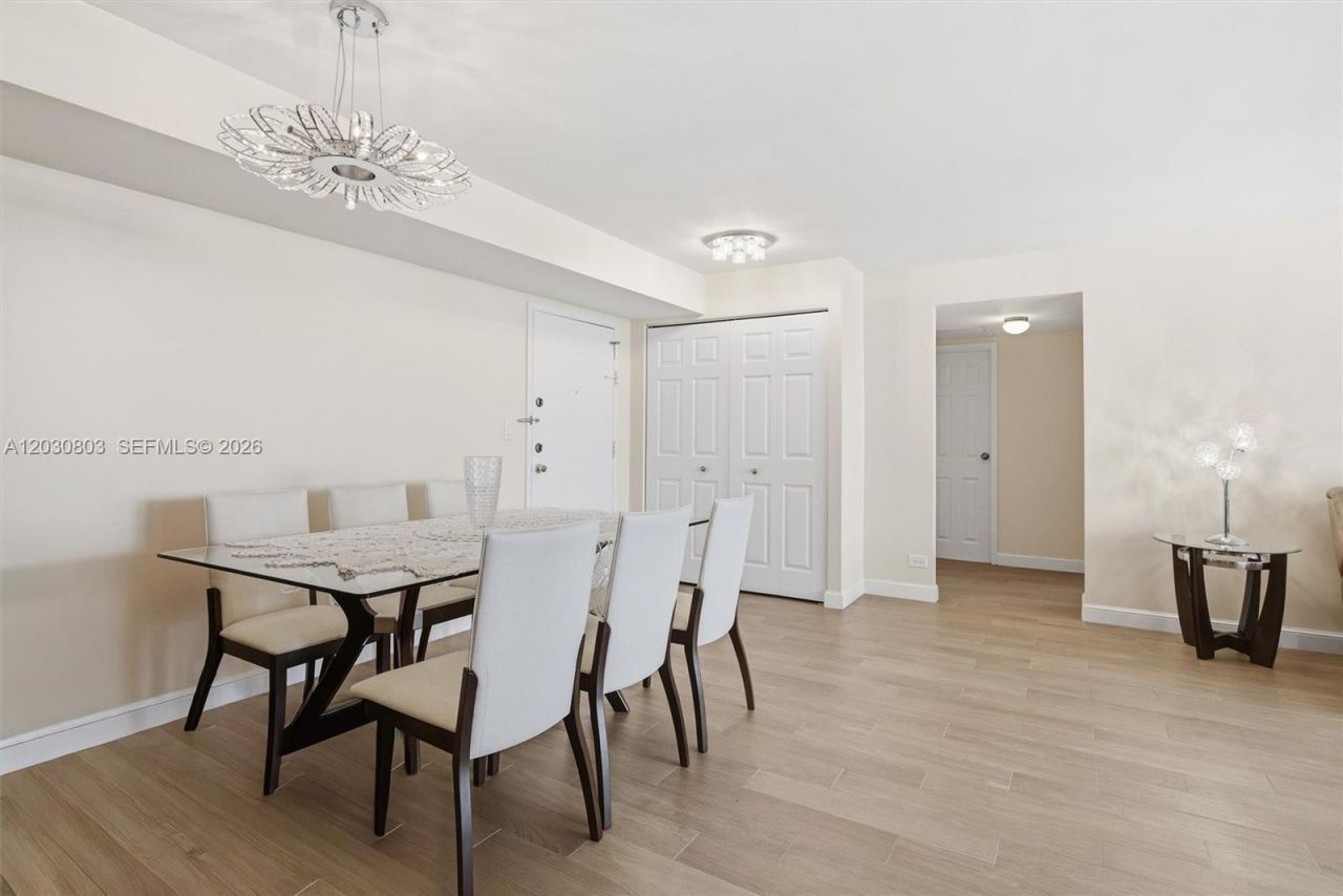 231 174th St , Unit 901, Sunny Isles Beach, FL 33160 Photo
