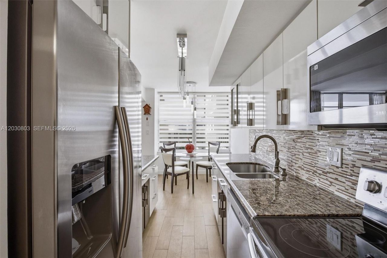 231 174th St , Unit 901, Sunny Isles Beach, FL 33160 Photo