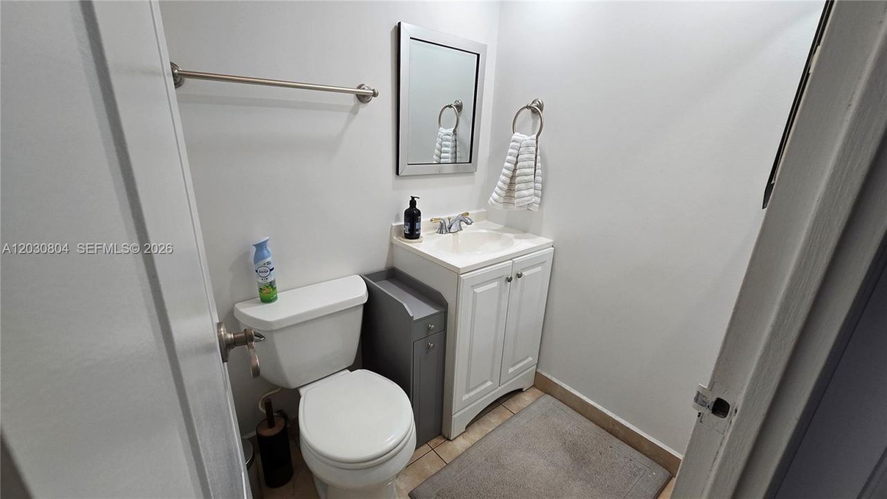 250 174th St , Unit 314, Sunny Isles Beach, FL 33160 Photo