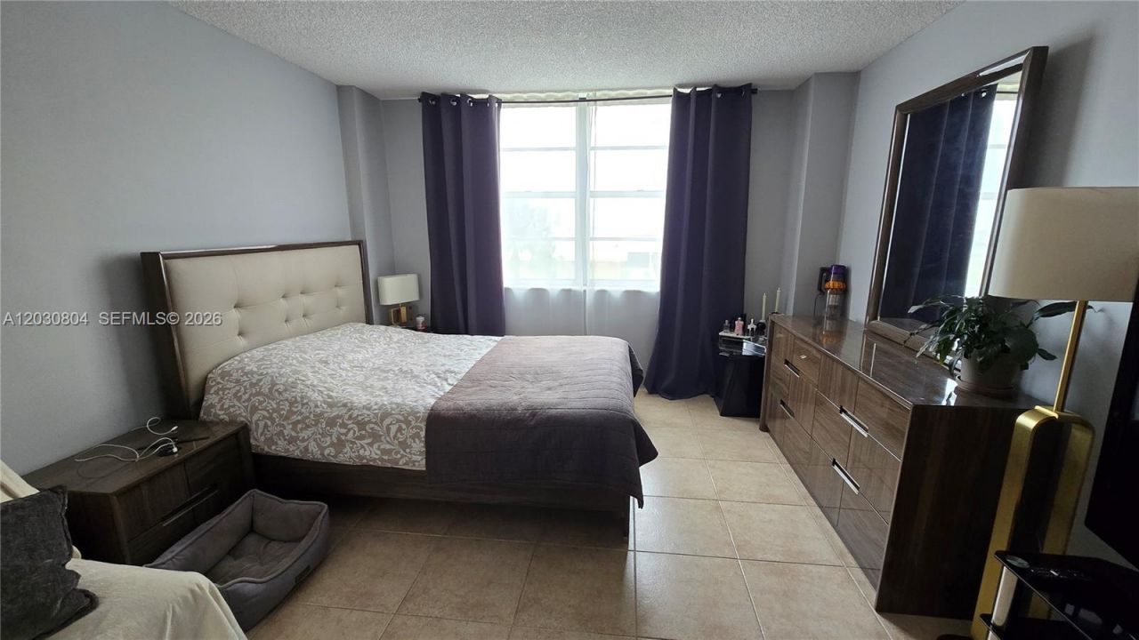 250 174th St , Unit 314, Sunny Isles Beach, FL 33160 Photo