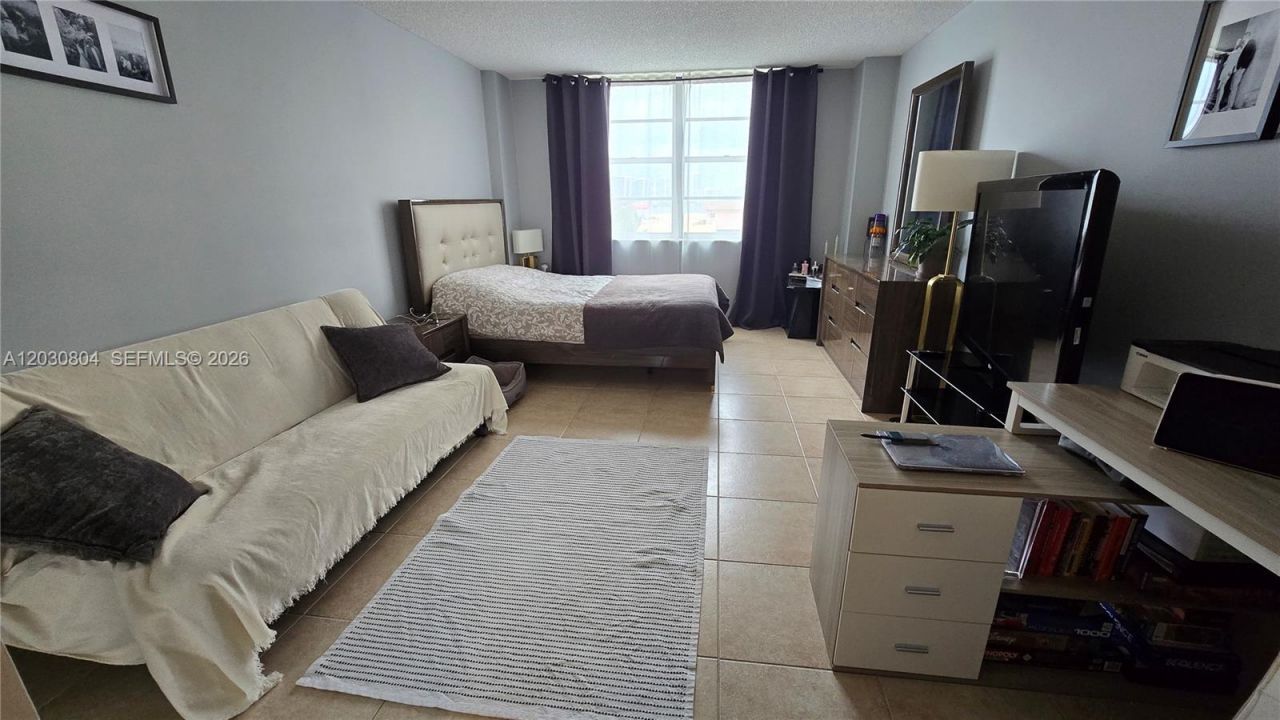 250 174th St , Unit 314, Sunny Isles Beach, FL 33160 Photo