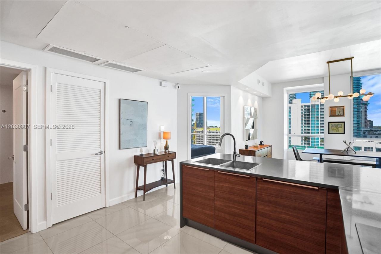 601 NE 27th St , Unit 1507, Miami, FL 33137 Photo