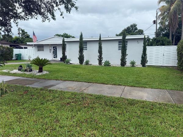 10030 SW 213th Ter , Cutler Bay, FL 33189