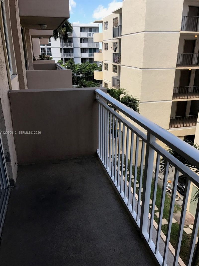 1665 Bay Rd , Unit 416, Miami Beach, FL 33139 Photo