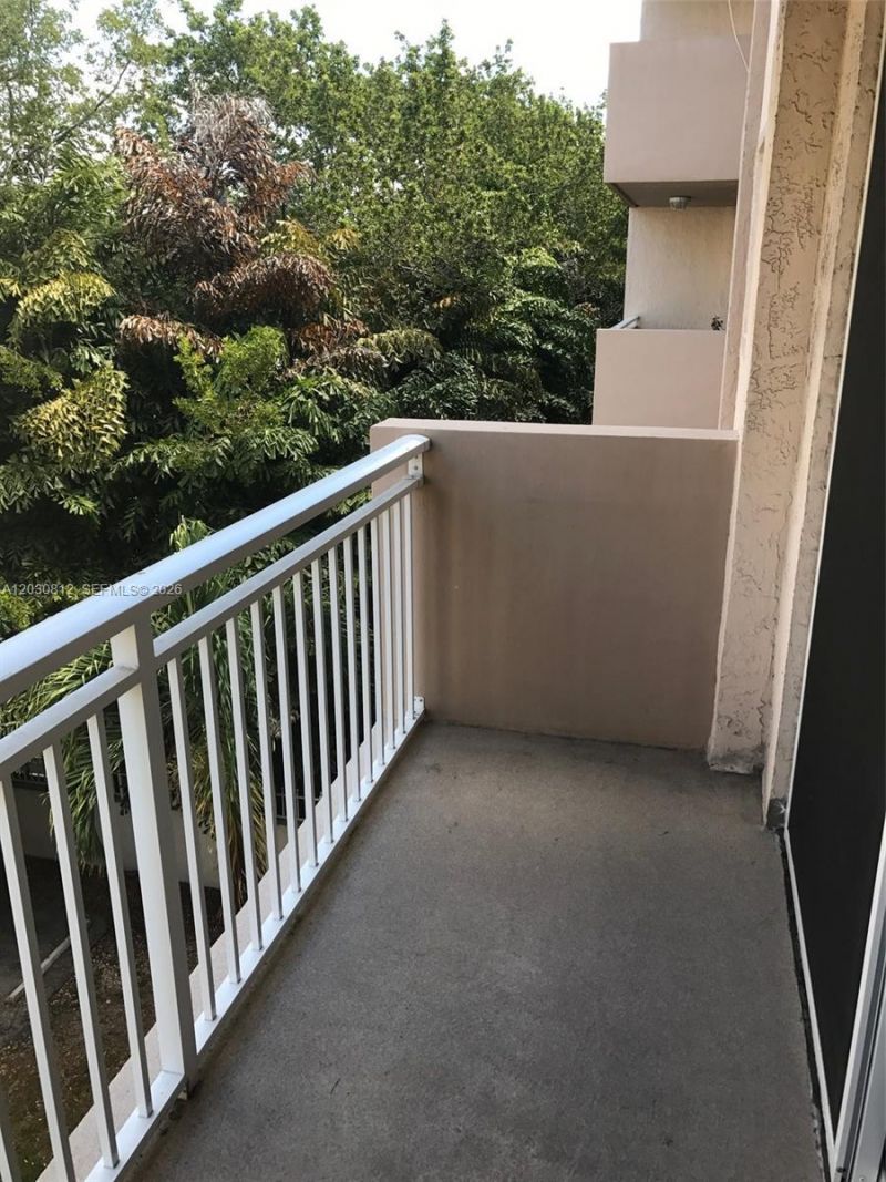 1665 Bay Rd , Unit 416, Miami Beach, FL 33139 Photo