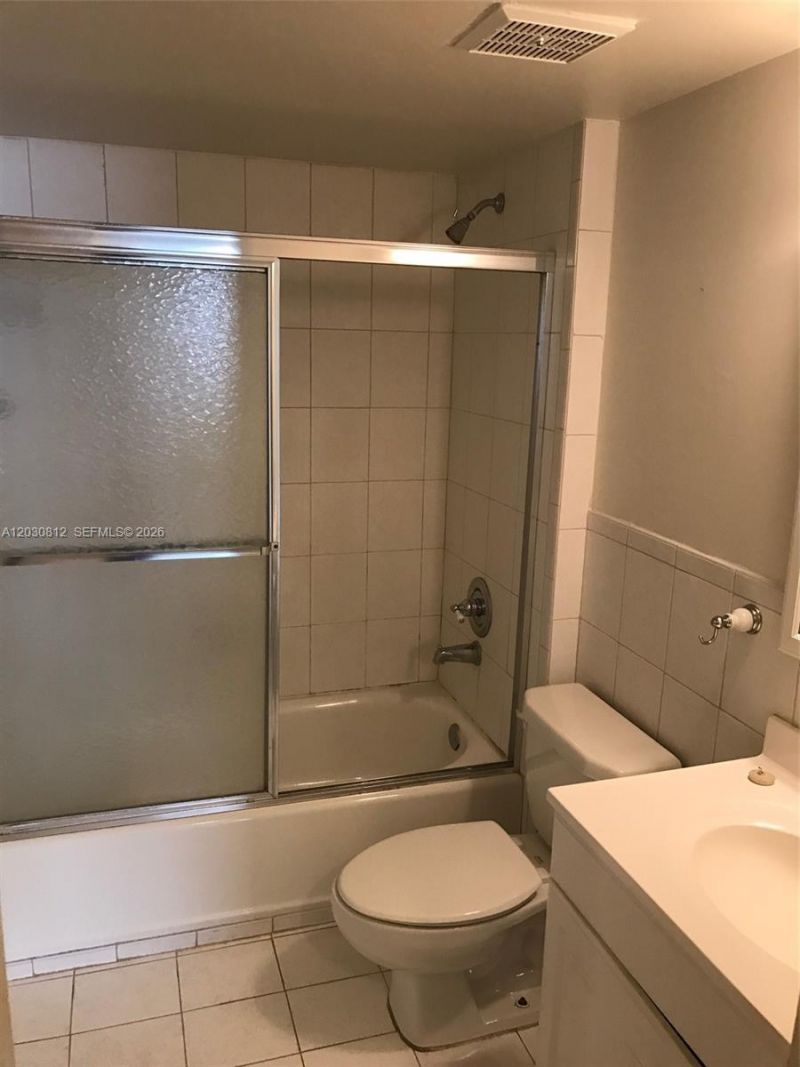 1665 Bay Rd , Unit 416, Miami Beach, FL 33139 Photo