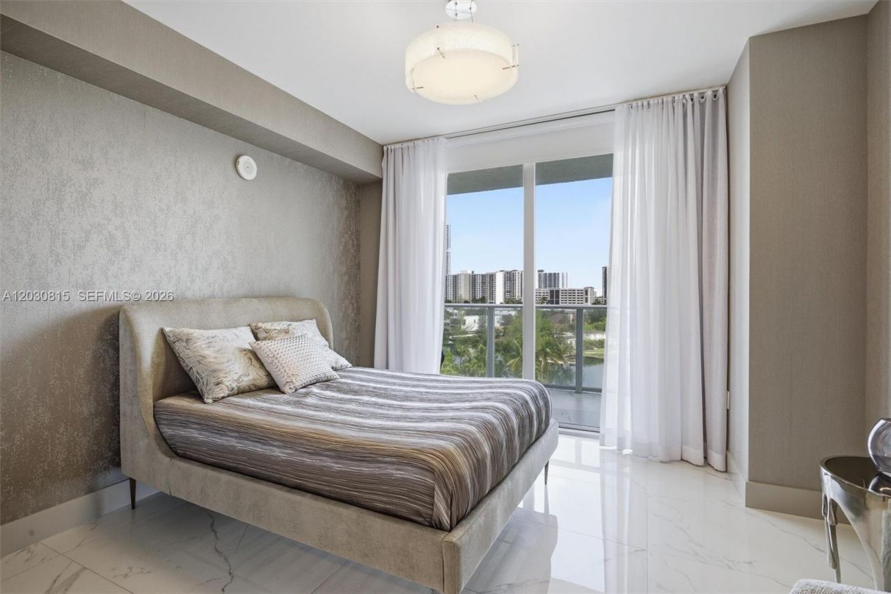 330 Sunny Isles Blvd , Unit 5-708, Sunny Isles Beach, FL 33160 Photo