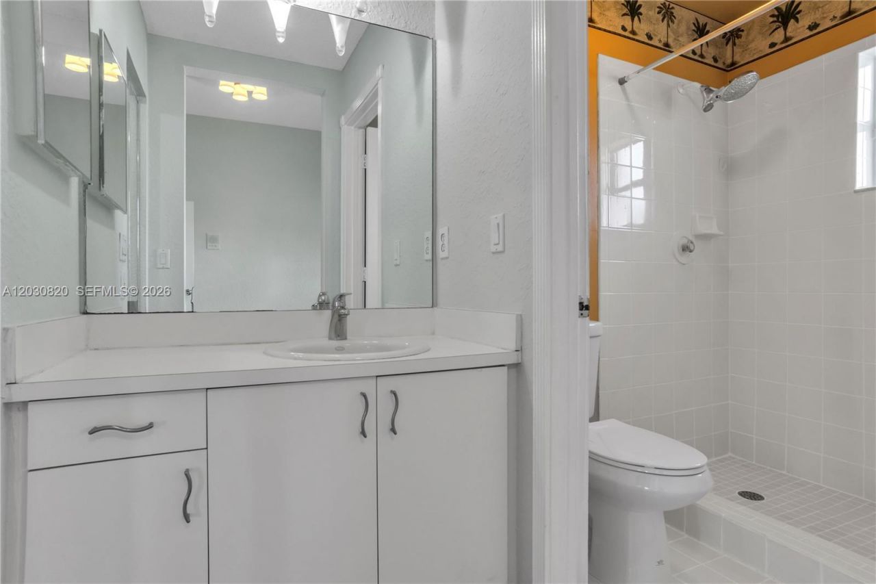 10627 NW 7th St , Pembroke Pines, FL 33026 Photo