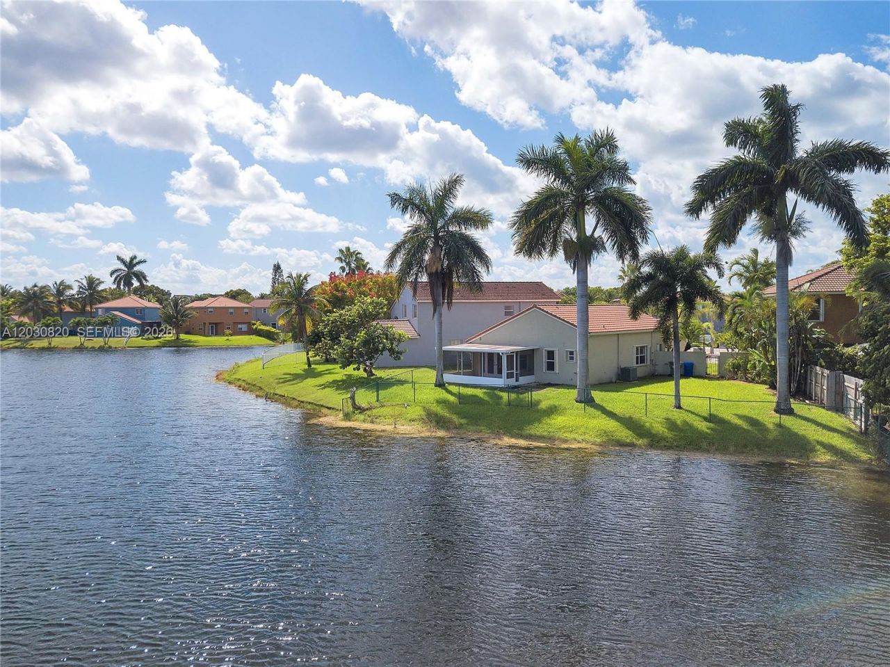 10627 NW 7th St , Pembroke Pines, FL 33026 Photo