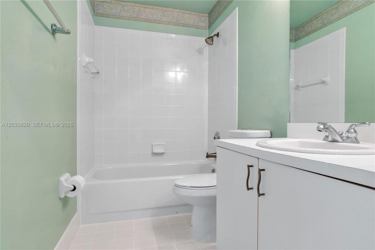 10627 NW 7th St , Pembroke Pines, FL 33026 Photo