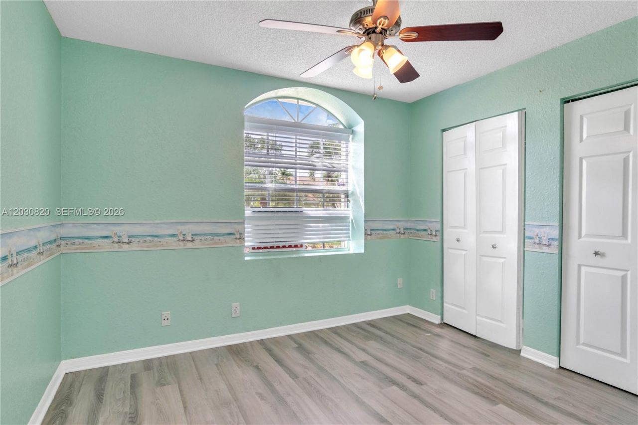 10627 NW 7th St , Pembroke Pines, FL 33026 Photo
