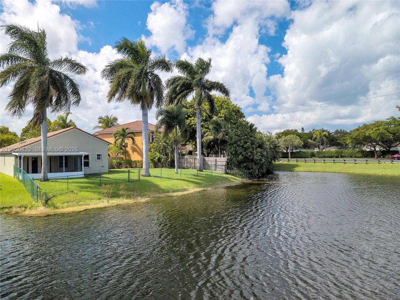 10627 NW 7th St , Pembroke Pines, FL 33026 Photo